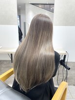 ロイオブジゼル(roi of GiseL)&nbsp;極上艶髪ベージュ【博多天神】@halu_the_world