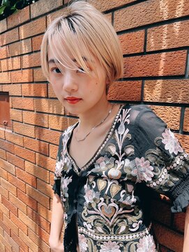 ロジッタ(ROJITHA) 【ROJITHA表参道原宿】ホワイトベージュ×大人ハンサムショート