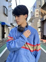 アイズ 海老名(AIZU)&nbsp;センターパート ニュアンスパーマ 毛流れ メンズカット