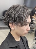 渋谷緩め波巻きスパイラルパーマメンズハイライトカラー茶髪