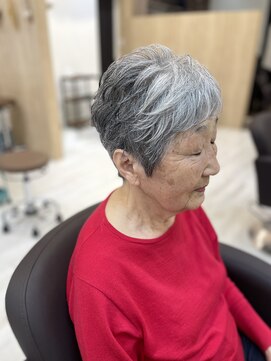 癖毛おしゃれパーマ風ショートスタイル！