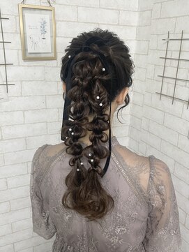 ベルデイズ 横浜西口店(BELDAYS) 編みおろしのツインアレンジ