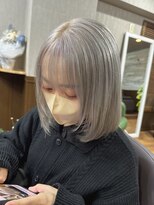 リアンヘアー(LIEN HAIR)&nbsp;レイヤーボブ×ハイトーンシルバー