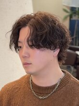 グラーツィェドゥーエ(GRAZIE due)&nbsp;波巻きパーマ/メンズパーマ/センターパート