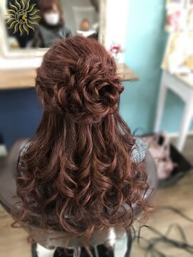 タグマル バックのお花が可愛い☆ハーフアップ☆