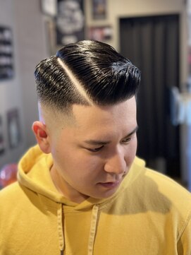 バーバー スタジオ ラフテル(Barber Studio RAFTEL) ハードパートスタイル