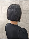 切りっぱなしミニボブ
