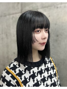 ラス トーキョー(LAS TOKYO) ブルーブラック×ぱつっとボブ顔まわりレイヤー