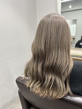 リグ 横浜(Lig.) ベージュカラー/ケアブリーチ/ニュアンスカラー/アースカラー