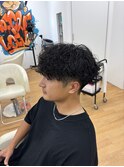 波巻きスパイラルパーマ×大人の刈り上げメンズマッシュ
