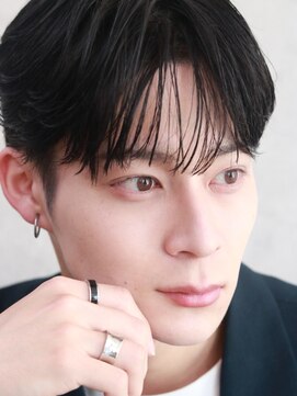 エイル 茶屋町(Eir) シースルーショート　ダウンパーマ　マッシュ　韓国アイドルヘア