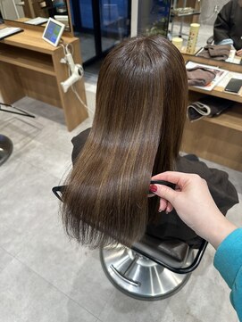 ハイライトにもプレミアムストレート！