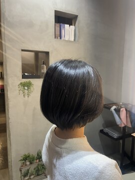 ニマルニーニー バイ ヤスオカ(2022 BY YASUOKA) 30代　ボブ　艶カラー