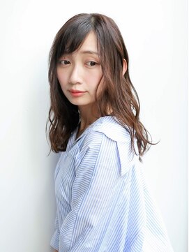 ルティア(Lutia) 斜めバング ゆるふわウェーブ★★