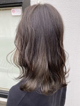 ミュウ(Private hair salon Miu) エアリーレイヤー(インナーカラーアッシュベージュ)