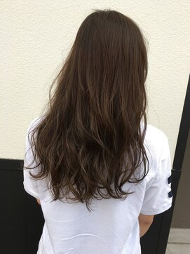 リア(lia) セミロング/大人可愛い/アッシュベージュ