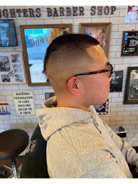 ラフターズ(LAUGHTER’S) バズカット 坊主フェード