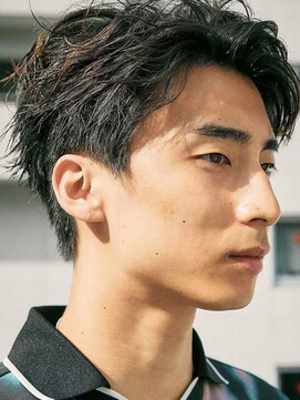 ノイ(noi) センターパートニュアンスパーマツーブロックメンズパーマ