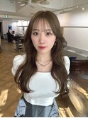 明るめアッシュベージュ ブリーチなしベージュ 顔周りカット