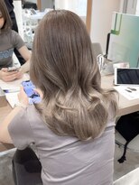 ロンド ブランシュ 錦糸町北口(Lond blanche) 前髪アンブレラカラーこなれミディイメチェンウェーブパーマ