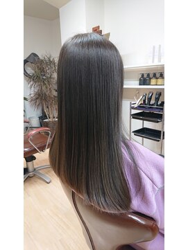 クリクリ cre cre 赤みをおさえたい方にオススメカラー