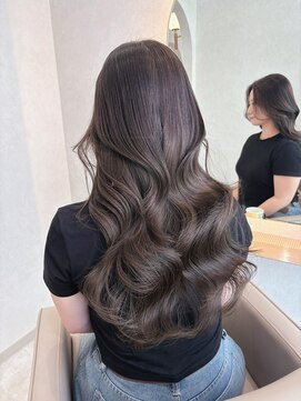 ジーナ 札幌(Zina) 【艶髪】韓国ロングレイヤー/ダークグレージュ