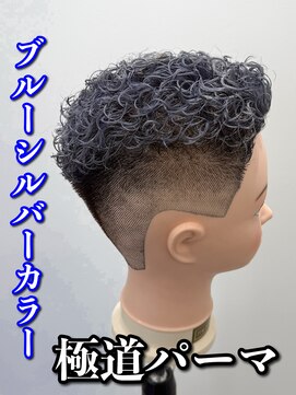ルースト 心斎橋店(ROOST) MEN’S HAIR/サーフカール/刈り上げセンターパート/極道