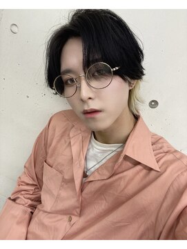 リップス 吉祥寺店 (LIPPS) 女子ウケ1位ホワイトブロンドインナーカラーセンターパート