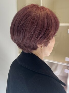 ラシェンテ 旧居留地(La Sente) 深みピンクのコンパクト丸みボブ