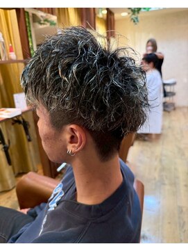 バグスドゥア(Bagus dua) 波巻きツイストスパイラル