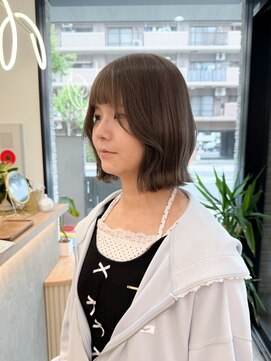 シアエミュー 新越谷店(SHEER emu) グレージュ【新越谷・南越谷】