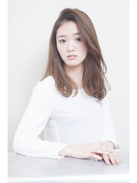 フルール(fleur) 前髪長めナチュラルストレート