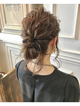 アルマヘア(Alma hair) 後れ毛で可愛く☆フルアップ