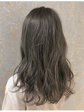 ルカ(Luca) ブリーチベース。アッシュグレージュ♪