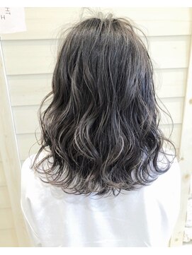 モアナ バイ ヘッドライト 沖縄東崎店(Moana by HEADLIGHT) デジタルパーマ☆大人可愛い☆アッシュグレー