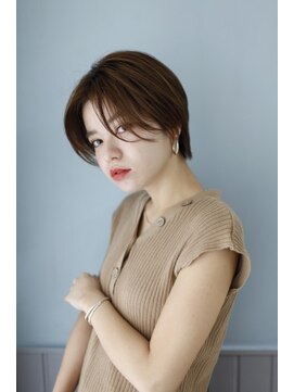 ネオリーブ クーロ(Neolive curro) 収まりの良いお悩み解決ショートボブ♪