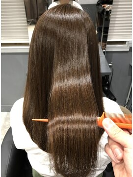 ジーナ 博多(Zina) 小顔セミウェットウェーブピンクベージュハイライトカラー