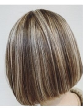 レム 泉中央店(L.E.M) 太めのハイライト!「ベージュ」