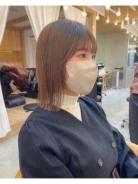 ロンドアジュール 横浜(Lond azur) ぱつっと切りっぱなしボブ♪【久保田夢美】グレージュカラー