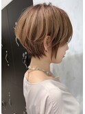 30代/40代/50代/60代/襟足ギザギザ/立体感ふんわりショートボブ