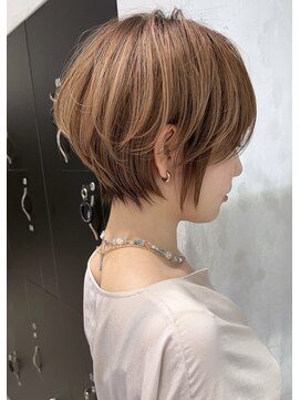 ナイン バイ アソビ 銀座(Nyne by asobi) 30代/40代/50代/60代/襟足ギザギザ/立体感ふんわりショートボブ