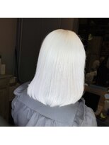 ジルバイジゼル(JILL by GiseL)&nbsp;中世ウルフ/メンズウルフ/ハイトーン/ダブルカラー/ホワイト