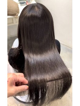 イルヘアーガーデン(illu hair GARDEN)の写真/【谷町/上本町】まるで元からの髪質のような自然なストレート！毎日のstylingもラクに♪