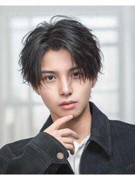 オーシャントーキョー 渋谷神南(OCEAN TOKYO) ナチュラル毛流れニュアンスセンターパート