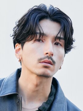 レタッチバイフィフス(RETOUCH by fifth) 原宿センターパートフェザーパーマツーブロックメンズパーマ眉毛