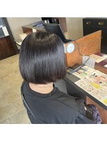 リリ(Liri material care salon by JAPAN)&nbsp;美髪ストレート×艶カラー まとまるミニボブ