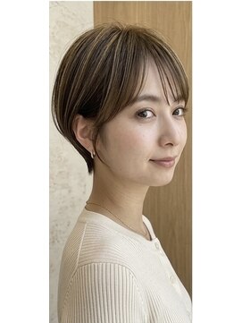 髪質改善サロン WE BE PARSLEY atre 川越店【ウィービーパセリアトレ】 骨格補正小顔ショートボブ/丸みシルエット/耳掛けショート