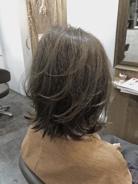 ワイズホーム(Y's home) ふんわり外ハネミディアム