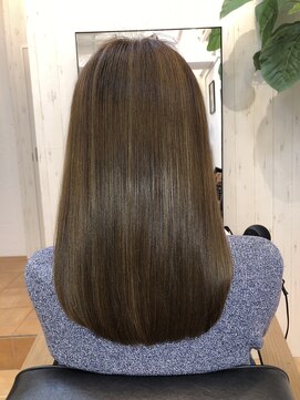 アコンプリッシュ 代官山 恵比寿(accomplish) プラチナミネコラ