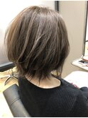 くすみベージュミニウルフ